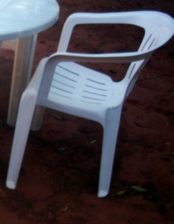 cadeiras plasticas brancas tramontina